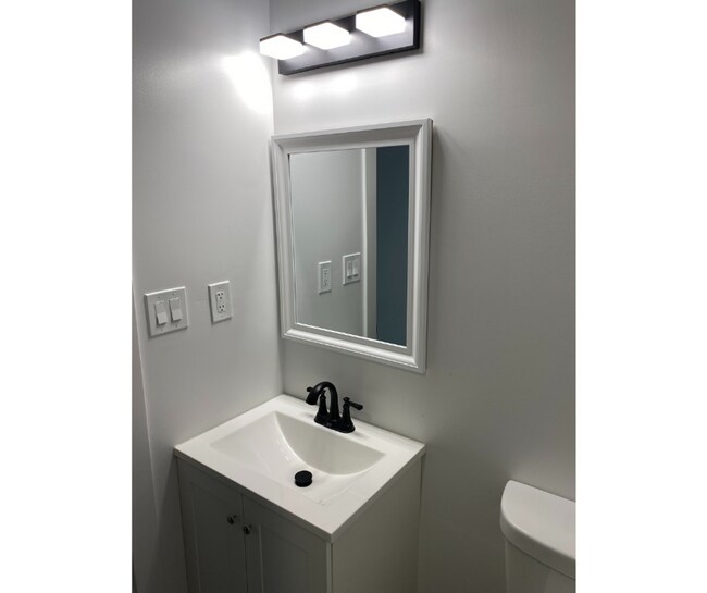 Photo - 710 N Fulton Ave Unit 1C AVAILABLE W/BATH $850