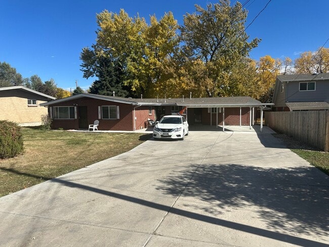 Photo - Spacious 2 Bedroom Lakewood Duplex
