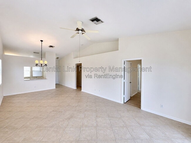 Photo - 320 SW 3rd Pl Unit 4