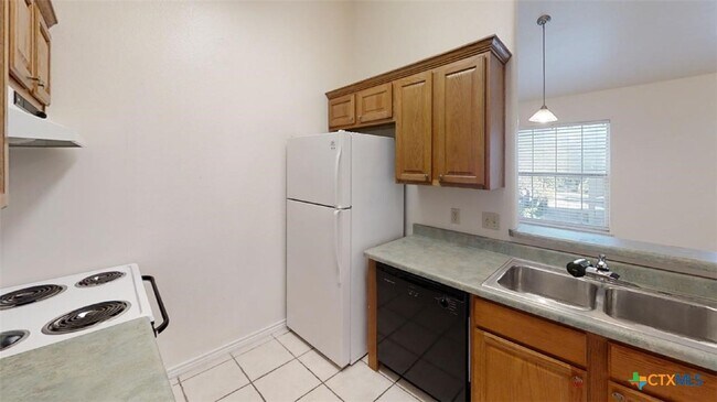 Photo - 412 Burleson St Unit 121