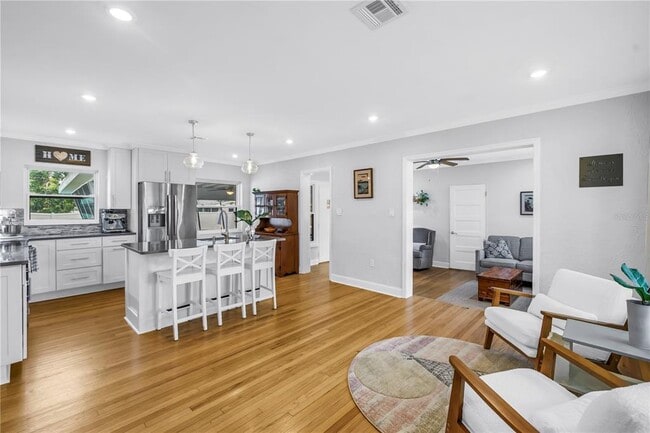 Photo - 2421 Covina Way S