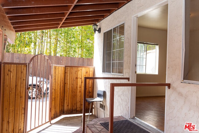 Building Photo - 642 N La Jolla Ave Unit 1/2 Rental