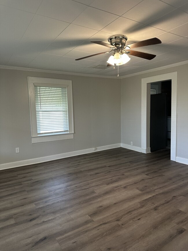 Photo - 615 Cassville Rd SE