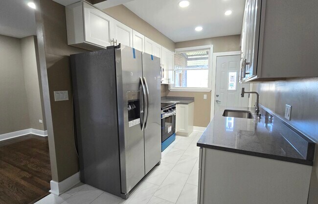 Photo - 3051 N Austin Ave Unit 2F