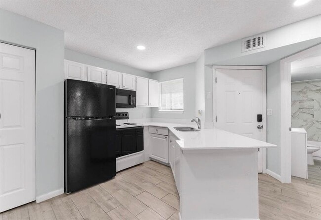 Photo - 1908 Lake Atriums Cir Unit 3