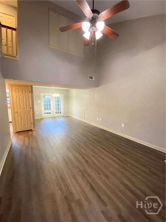 Photo - 163 Holland Park Cir