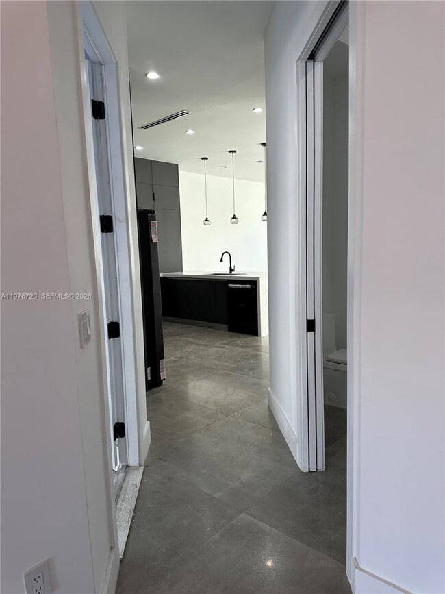 Photo - 4655 SW 32nd Ave