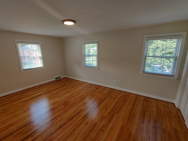 27 Mercury Ct