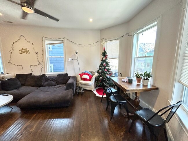 Photo - 9 Oswald St Unit 2