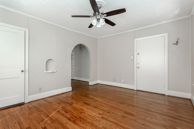 Photo - 5900 Oram St Unit 2