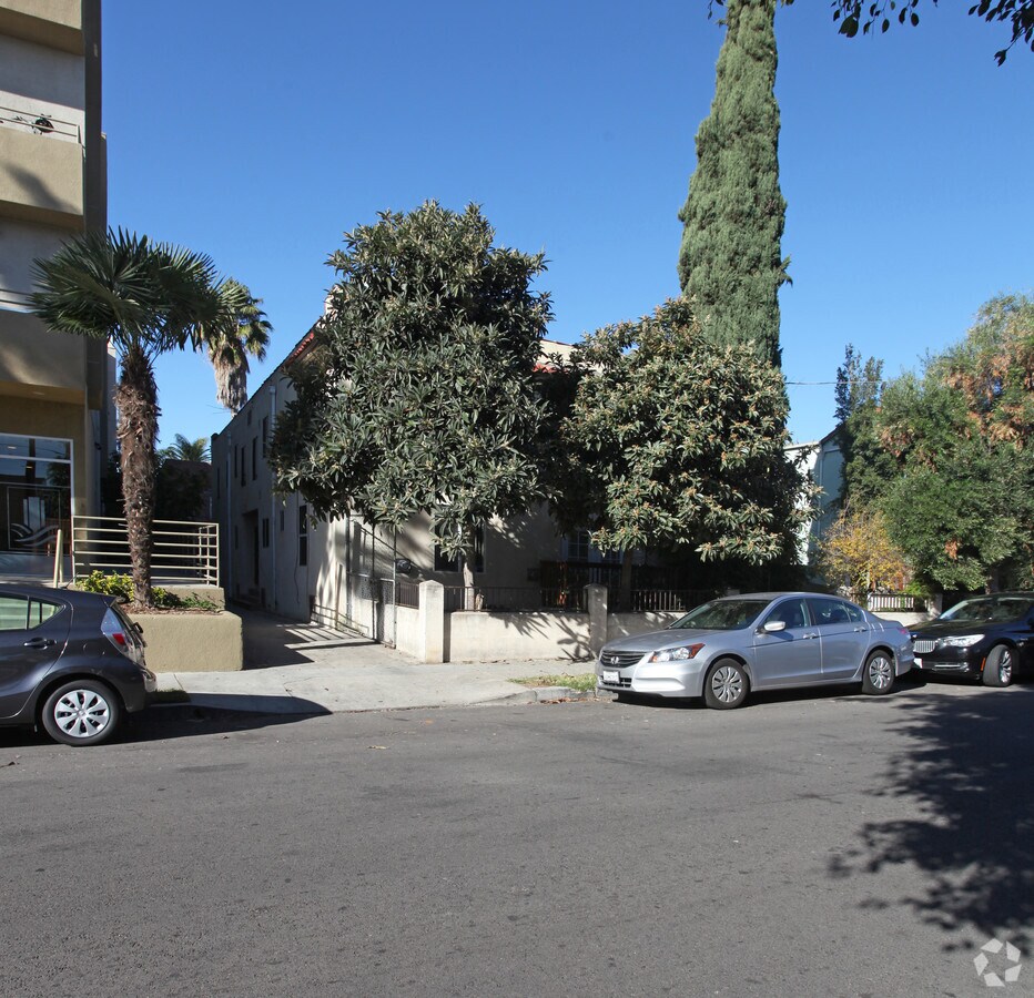 Photo - 1815 Mariposa Ave