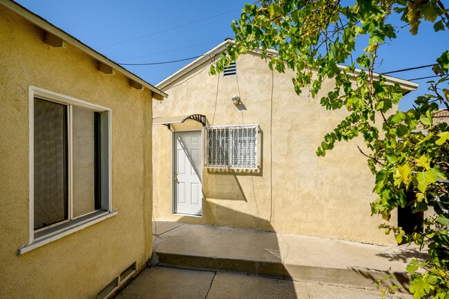 Building Photo - 941 Verdugo Circle Dr Rental