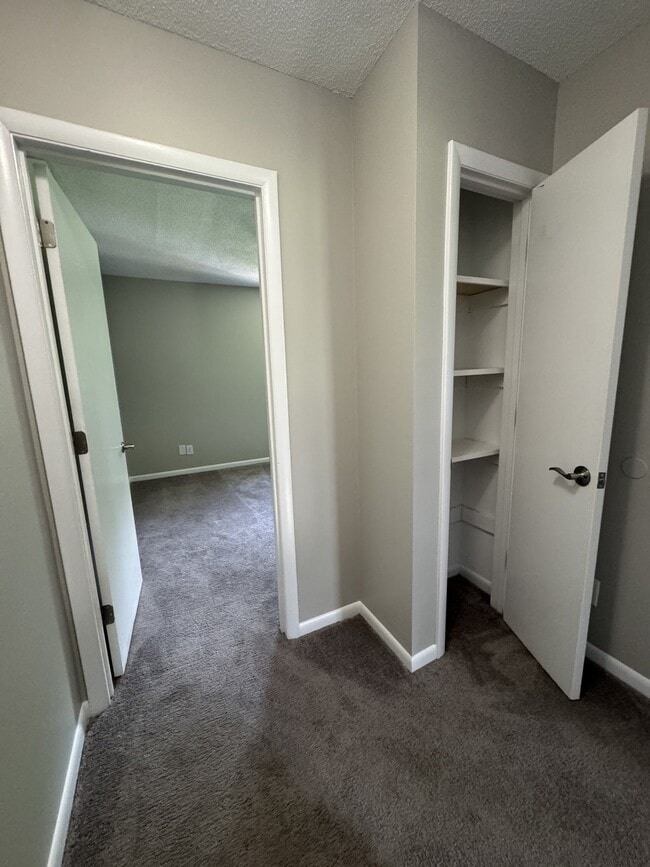 Photo - 80 Parkview Pl NW