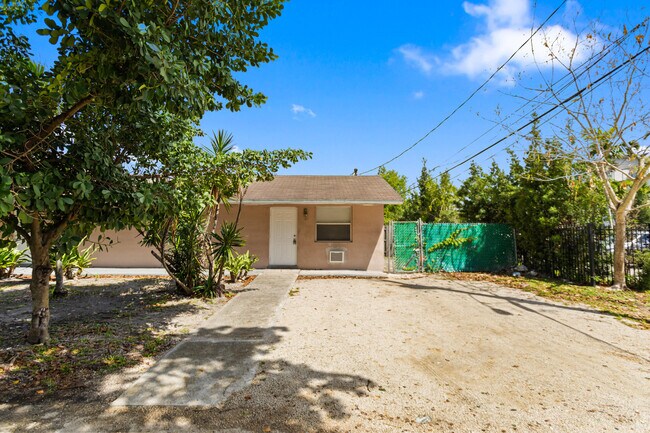 Photo - 804 NW 2nd Ave