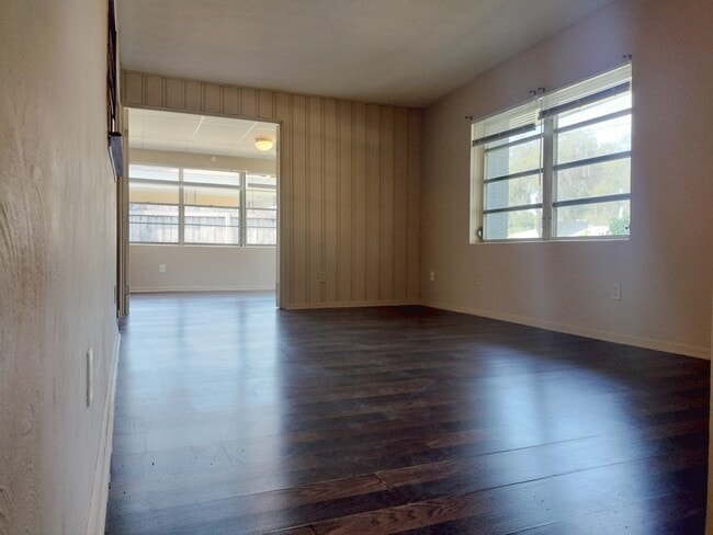 Photo - 600 N Center St Unit 1