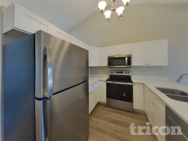 Photo - 16013 Woodpine Dr