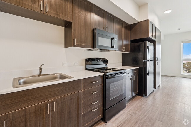 Studio - 435SF: Kitchen