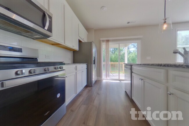Photo - 73 Leyland Ct
