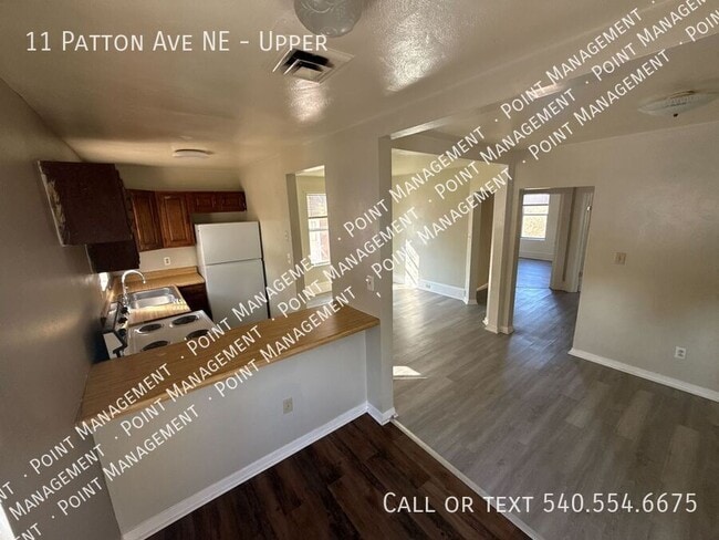 Building Photo - 11 Patton Ave NE Unit Upper