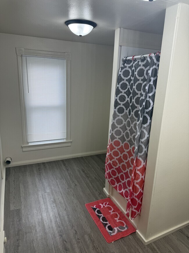 Photo - 423 Marion St