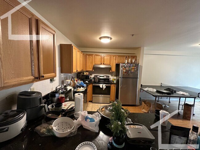 Photo - Amazing, brand new renovation 4 Bed 4.5 Ba...