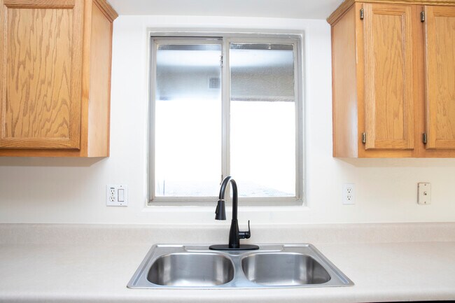 Photo - 16015 S Yava Rd