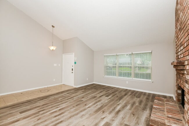 Photo - 2119 Belmont Park Dr