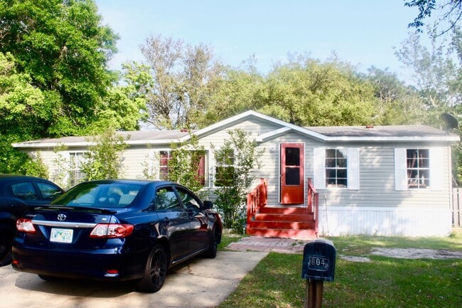 Building Photo - Affordable - Great Location 3 BR 2 BA Mobi... Rental