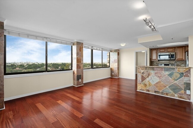 Photo - 3525 Sage Rd Unit 903