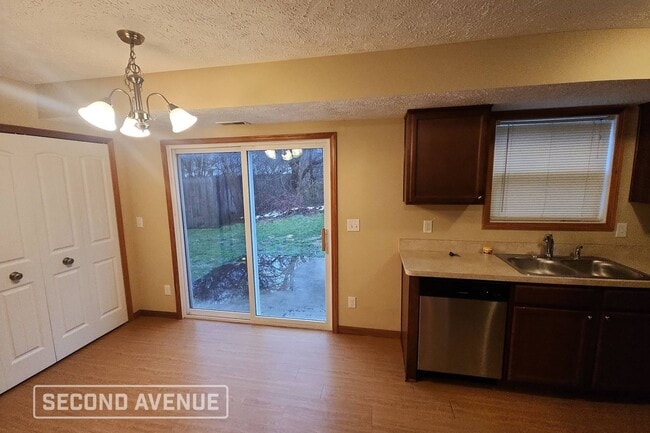 Photo - 433 Station 44 Pl