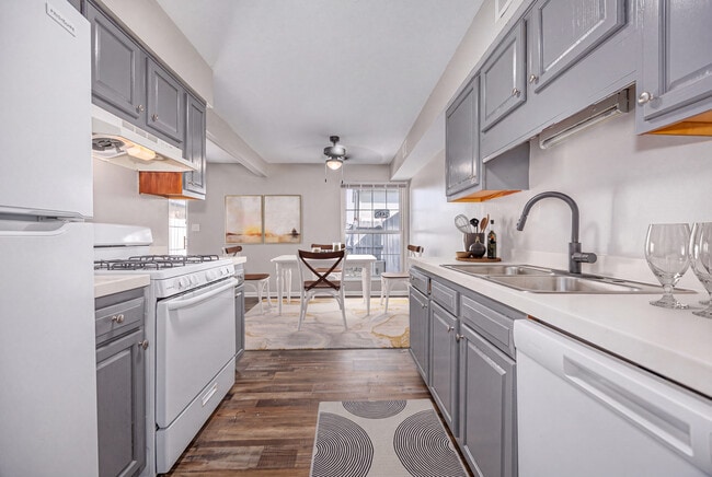 Ashton Pines Apartments & Townhomes