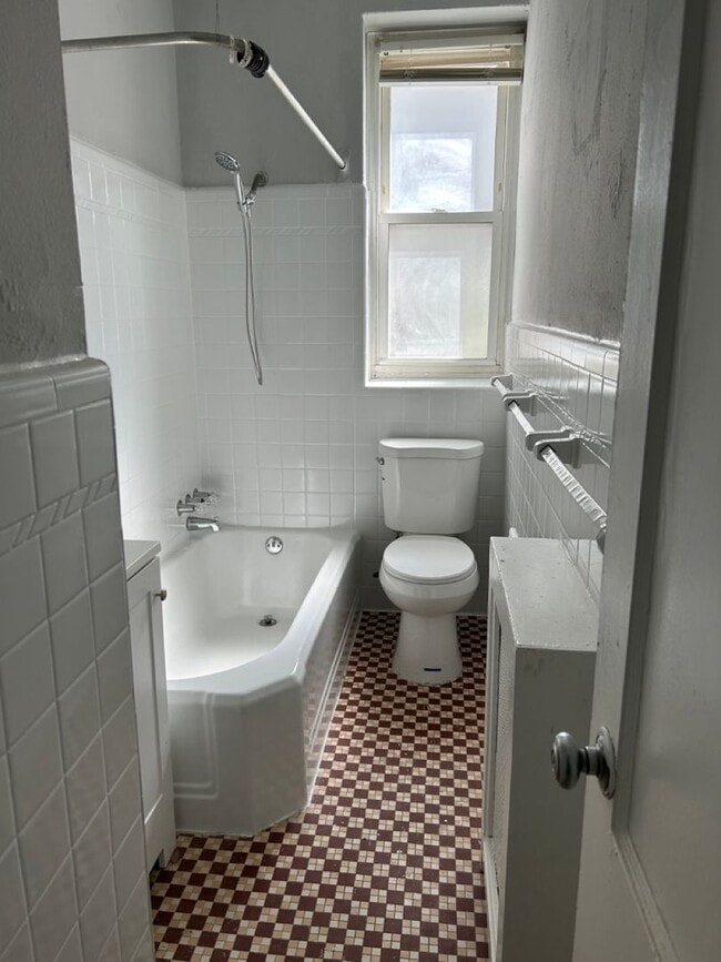 Photo - 1 Bedroom, 1 Bathroom Apartment--Ready for... Unit B1