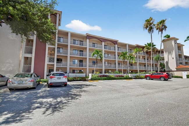 6193 Pointe Regal Cir Unidad 402