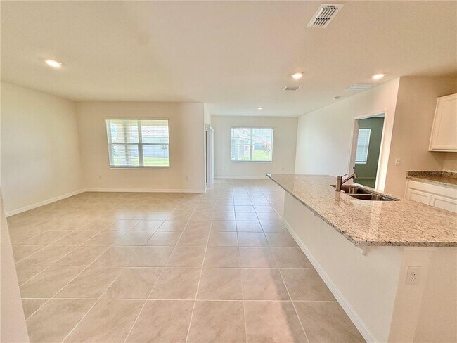 Photo - 5067 Tana Ter