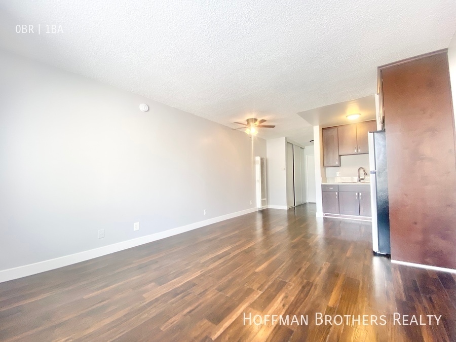 Photo - 1911 W 2nd St Unidad 4