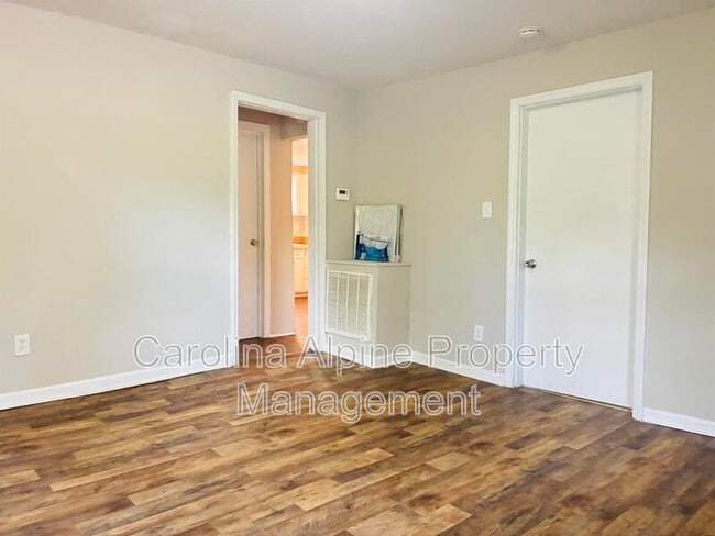 Photo - 202 W Sullivan St