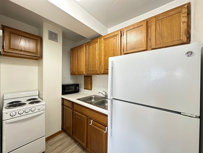 Photo - 4180 N Marine Dr Unit 9021