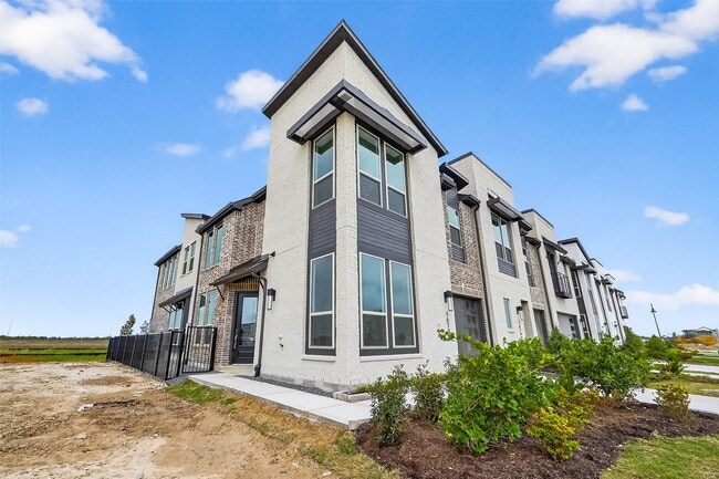 Photo - 16739 Lake Austin St