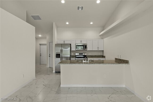 Building Photo - 4538 SW 8th Pl Rental