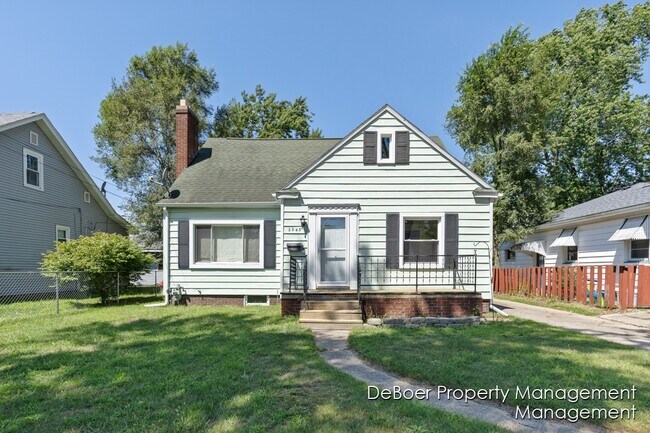 Photo - 2945 Roosevelt Rd Casa