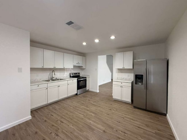 Photo - 5747 Hawaiian Sun Dr