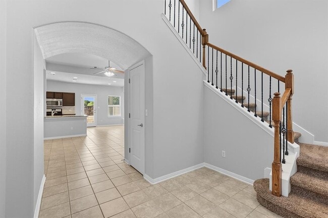Building Photo - 619 Stampede Rd Rental