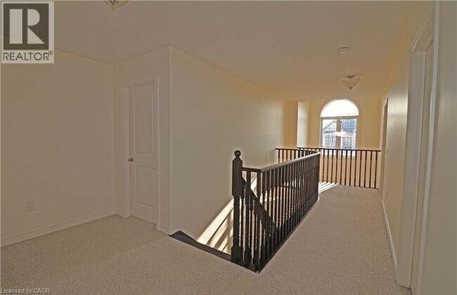 Photo - 4495 Saw Mill Dr