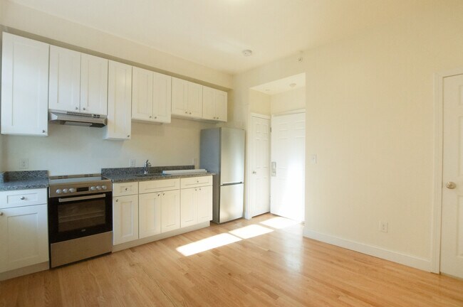 Photo - 507 E Broadway Unit 3