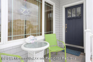 Photo - 573 Tarpon Ave