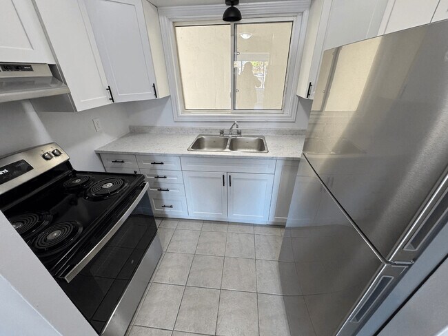 Photo - CONTINENTAL TOWNHOMES