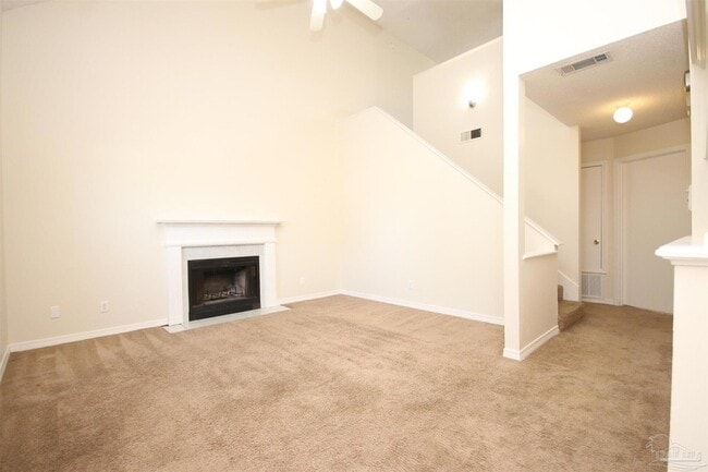 Building Photo - 7033 Weatherwood Dr Rental