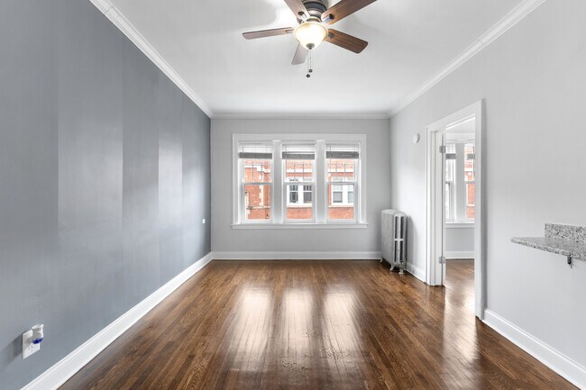 Photo - 6112 N Winthrop Ave Unit 3E