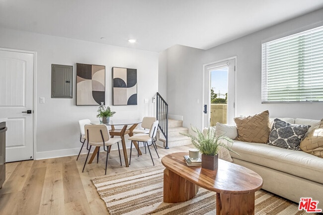 Photo - 10035 S Western Ave Unit 4