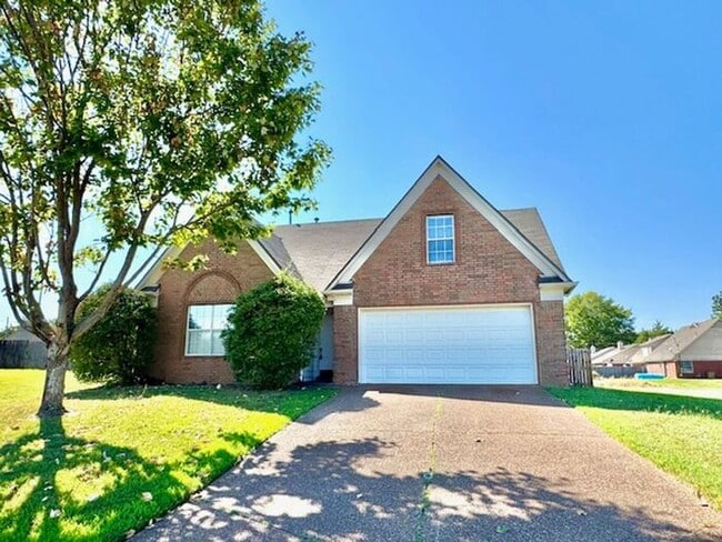Building Photo - Now Leasing a 4-Bedroom 2.5 Bath Home